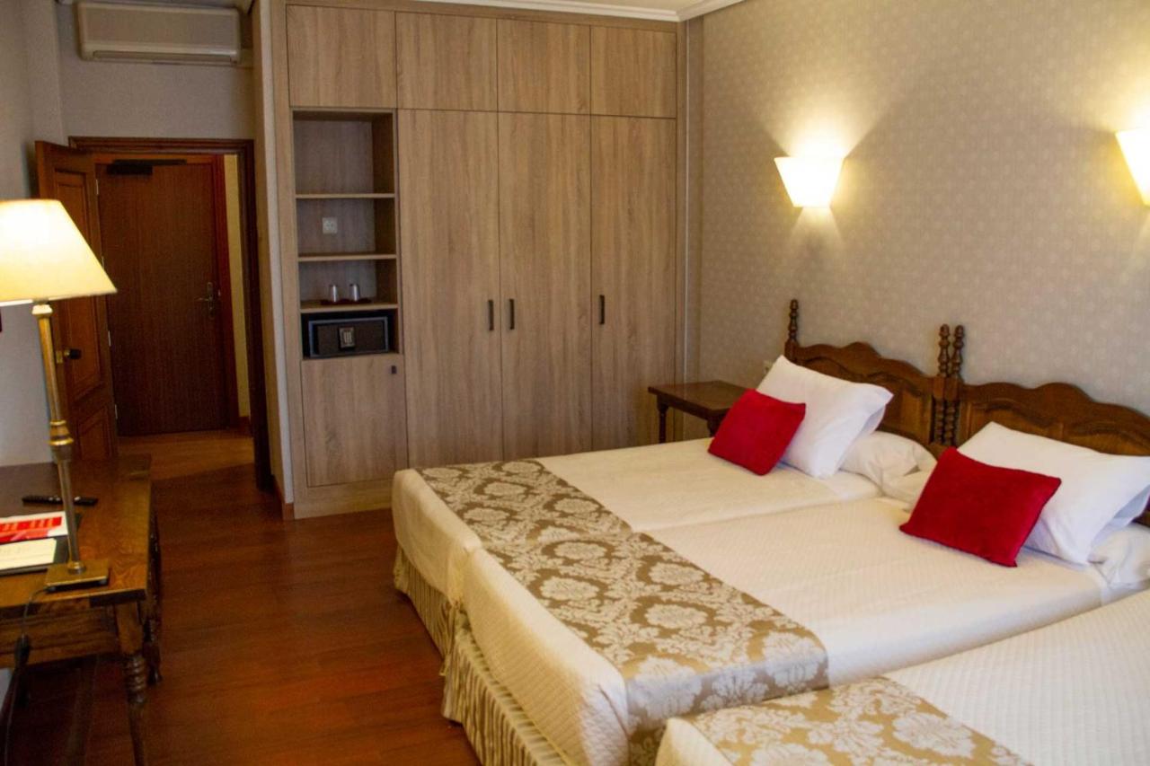 Hotel Pazo O Rial ビラガルシーア・デ・アロウサ エクステリア 写真